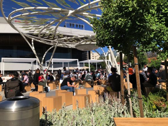 WWDC 2018, gli sviluppatori in visita al campus Apple