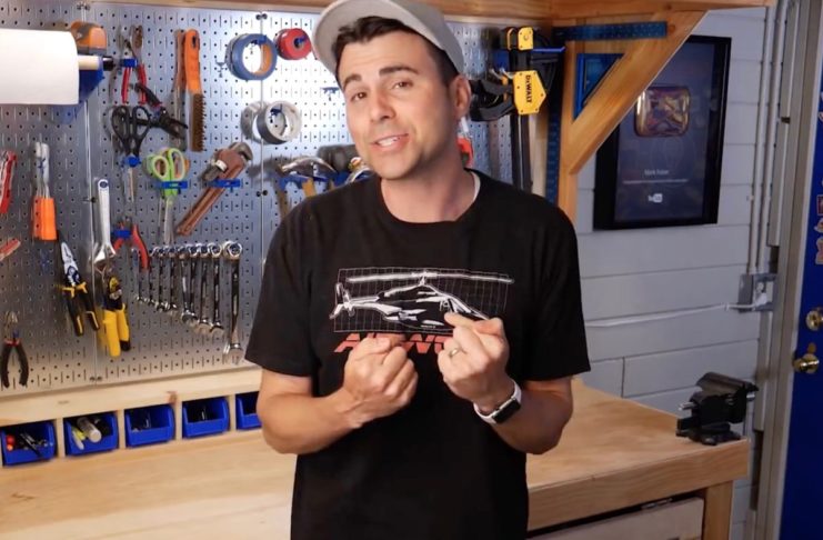 Mark Riober lavora sulla realtà virtuale su Apple Car, ci lavora anche l’ingegnere-YouTuber Mark Rober