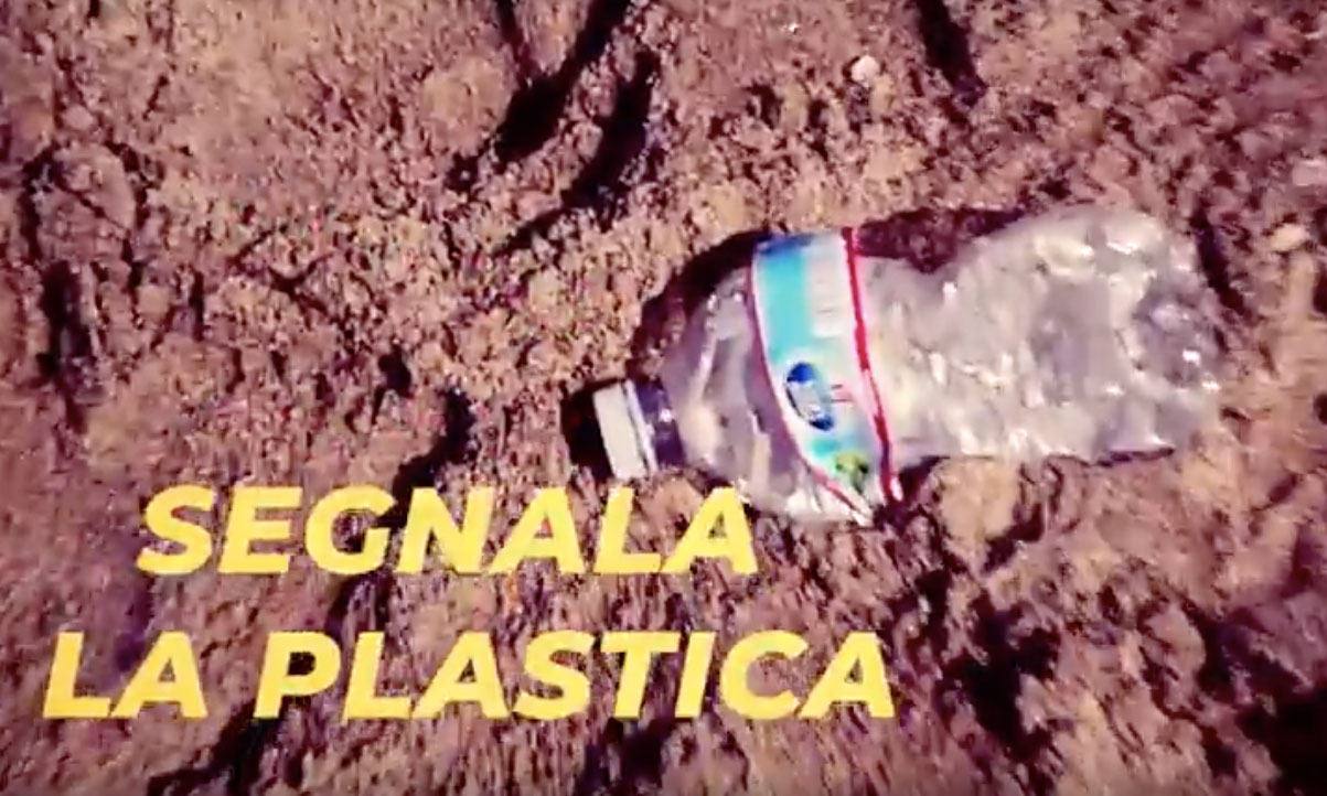 segnala la plastica