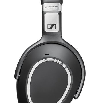 Sennheiser PXC 550, la cuffia per viaggiare con cancellazione del rumore e 30 ore di autonomia