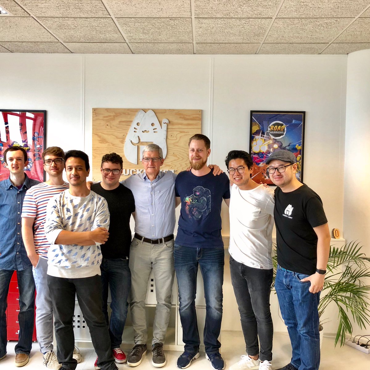 Tim Cook ad Amsterdam incontra la fotografa che ama l’iPhone