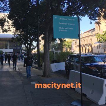 WWDC 2018, il saluto di Tim Cook, ingresso tramite Face ID e Touch ID