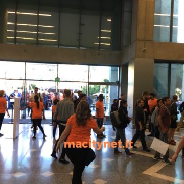 WWDC 2018, il saluto di Tim Cook, ingresso tramite Face ID e Touch ID