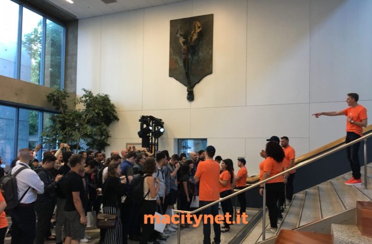 WWDC 2018, il saluto di Tim Cook, ingresso tramite Face ID e Touch ID