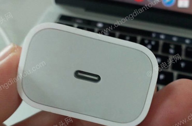 Il super alimentatore iPhone 18W USB-C appare in foto