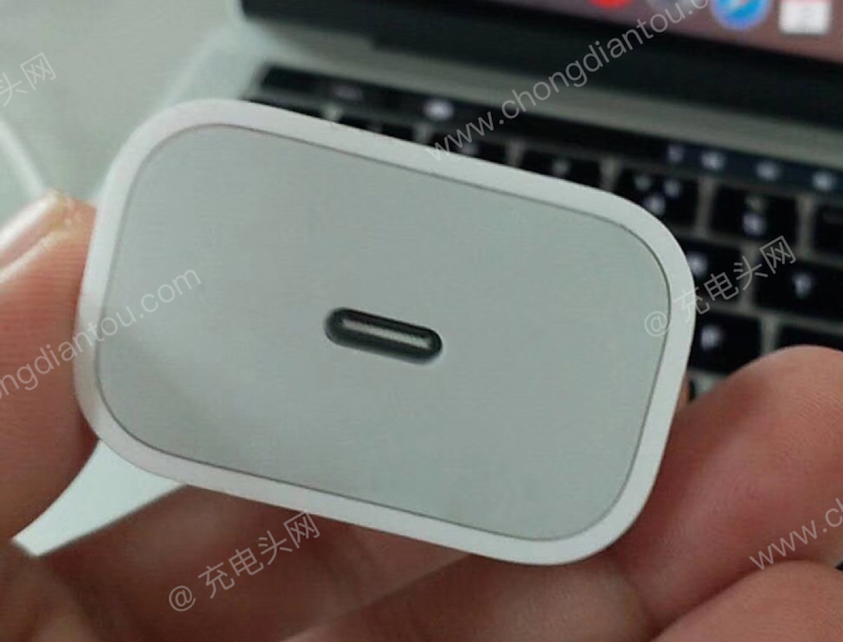 Il super alimentatore iPhone 18W USB-C appare in foto