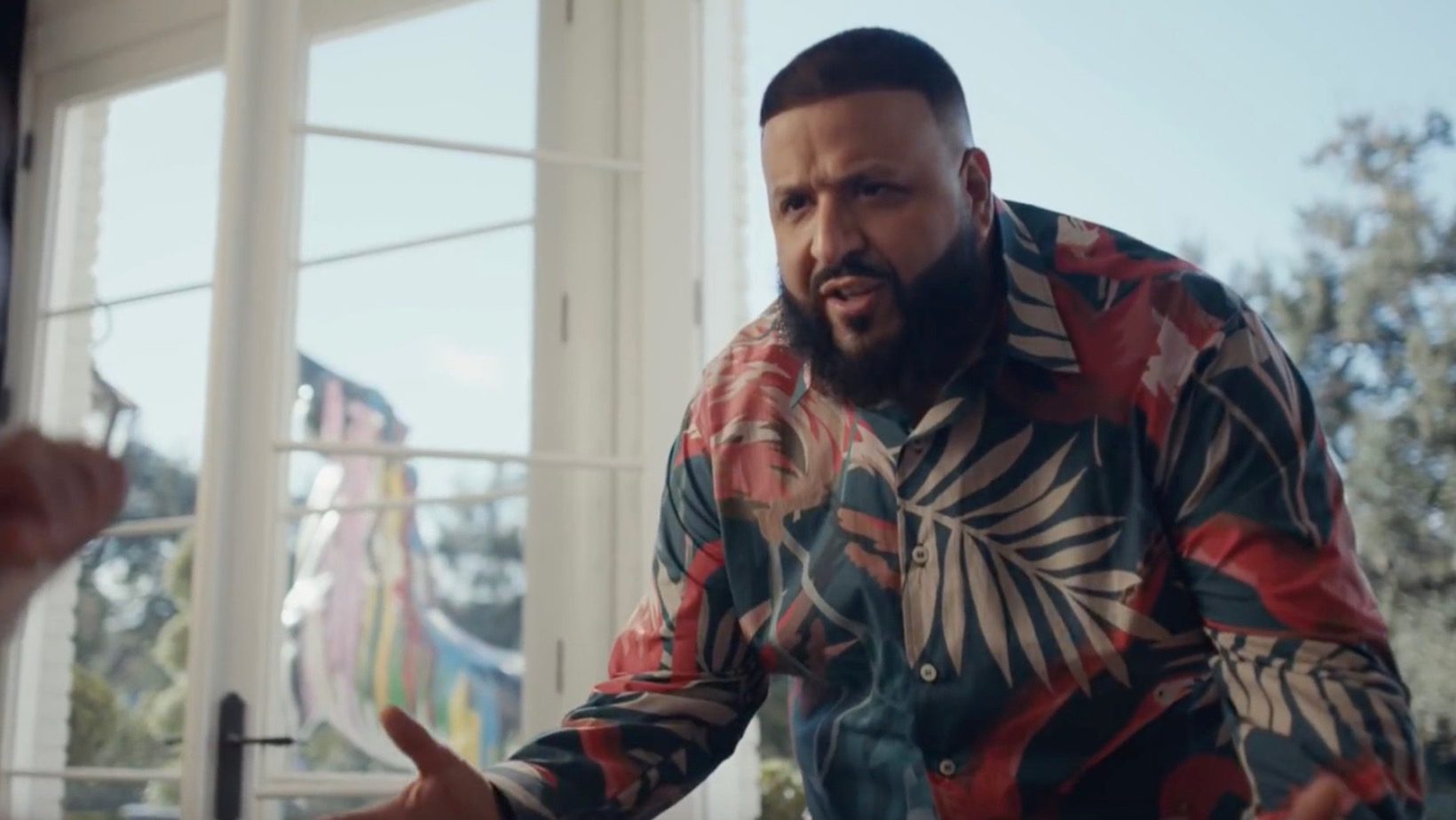 Nell’ultomo spot HomePod c’è chi complotta per ribaltare il regno di DJ Khaled