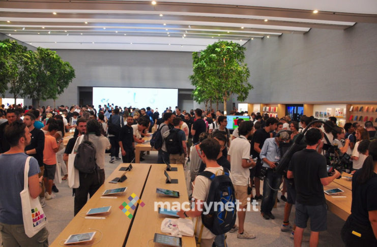 Inaugurazione Apple Piazza Liberty, lo store apre le porte al pubblico