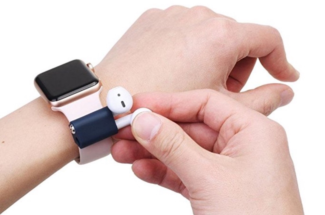AirPods sempre al polso con la clip per i cinturini di Apple Watch AirPods sempre al polso con la clip per i cinturini di Apple Watch