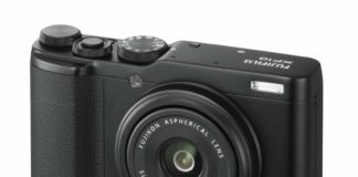 Fujifilm annuncia la XF10, compatta tascabile con sensore APS-C