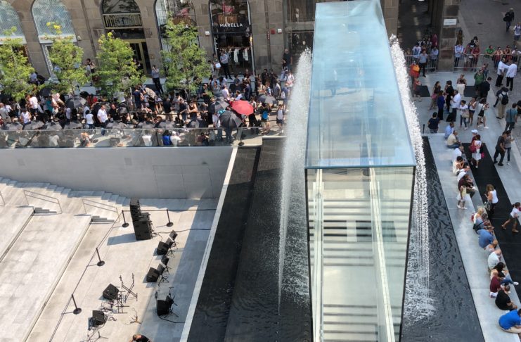 Inaugurazione Apple Piazza Liberty, lo store apre le porte al pubblico