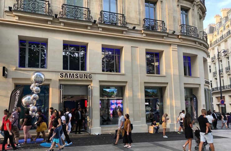 Samsung, uno showroom a due passi dal futuro Apple Store Champs-Élysées di Parigi