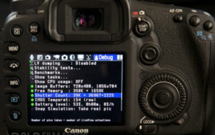 ShutterCount app per scoprire il numero di scatti di una Canon usata