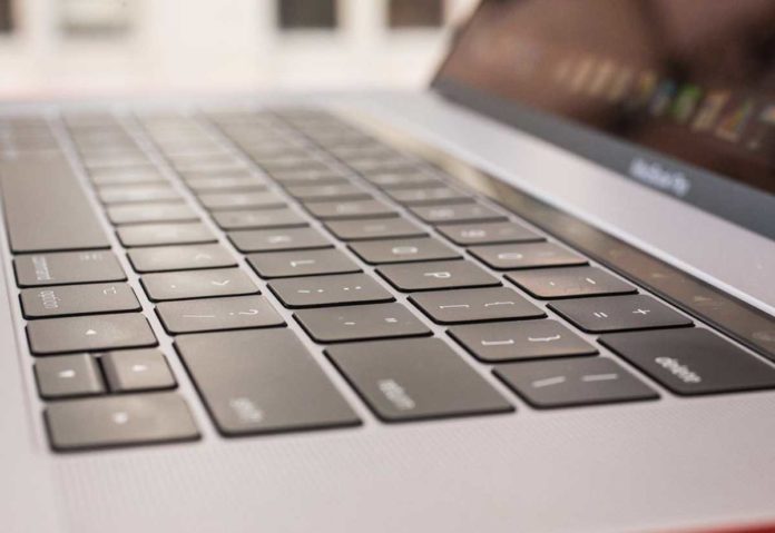 Apple confusa sul perché del silicone sulla tastiera dei Macbook Pro 2018