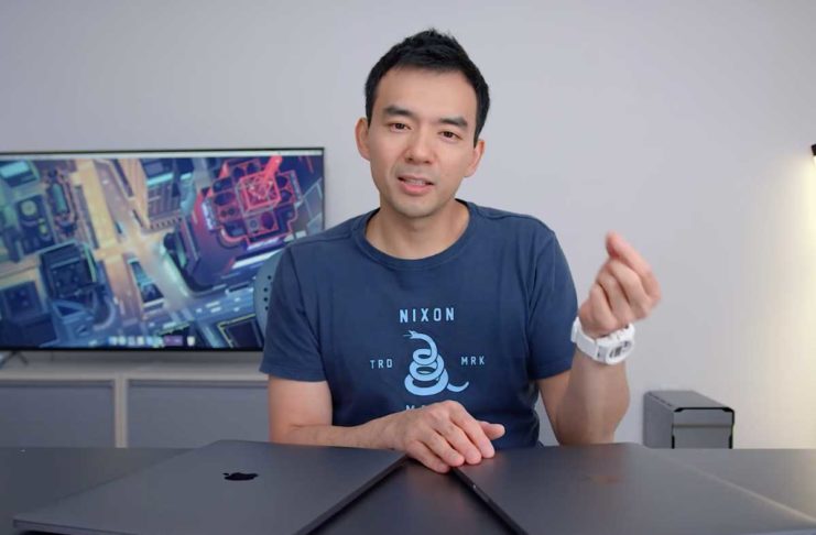 Youtuber con MacBook Pro