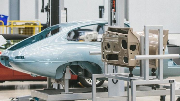 Jaguar realizzerà la E-Type elettrica a zero emissioni