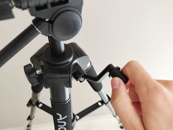 Recensione cavalletto video Andoer, riprese fluide con reflex e smartphone