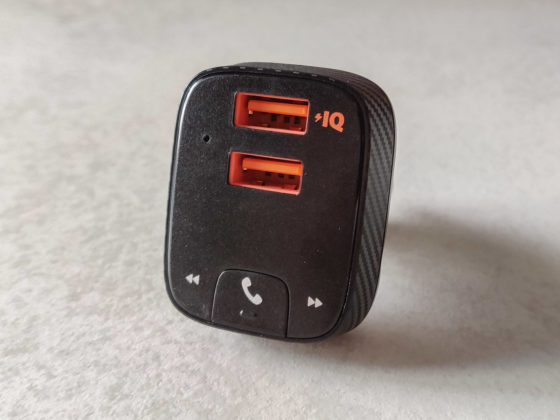 Recensione Anker Roav F2, Bluetooth, lettore MP3 e caricatore per auto tutto-in-uno