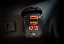 Recensione Anker Roav F2, Bluetooth, lettore MP3 e caricatore per auto tutto-in-uno