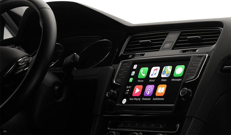 Sondaggio: utenti CarPlay più soddisfatti di queli Android Auto, ma…