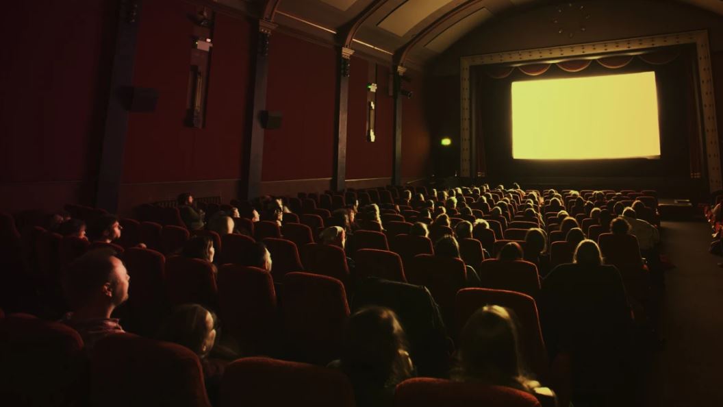 Amazon vuole di più, vuole comprare la catena di cinema Landmark Theaters