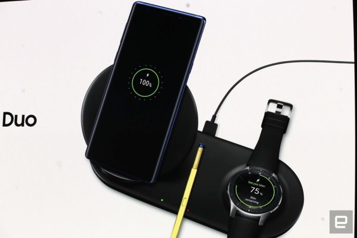 Wireless Charger Duo, l’AirPower di Samsung che carina Note 9 e Galaxy Watch insieme