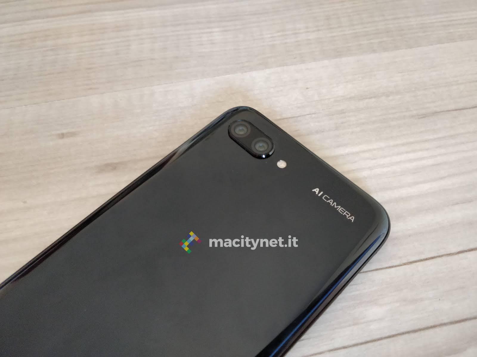 Recensione Honor 10, il top di gamma più economico