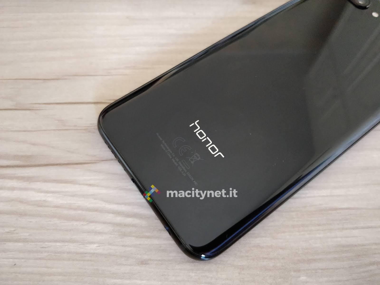 Recensione Honor 10, il top di gamma più economico