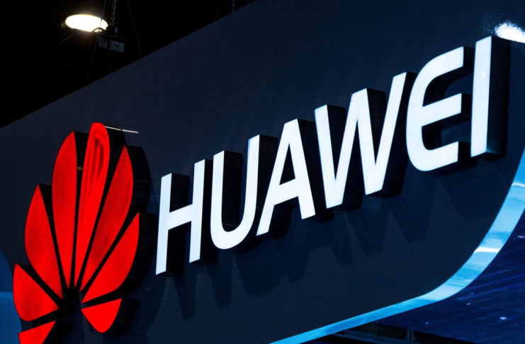 Huawei scatenata, dopo Apple vuole mettere la freccia su Samsung