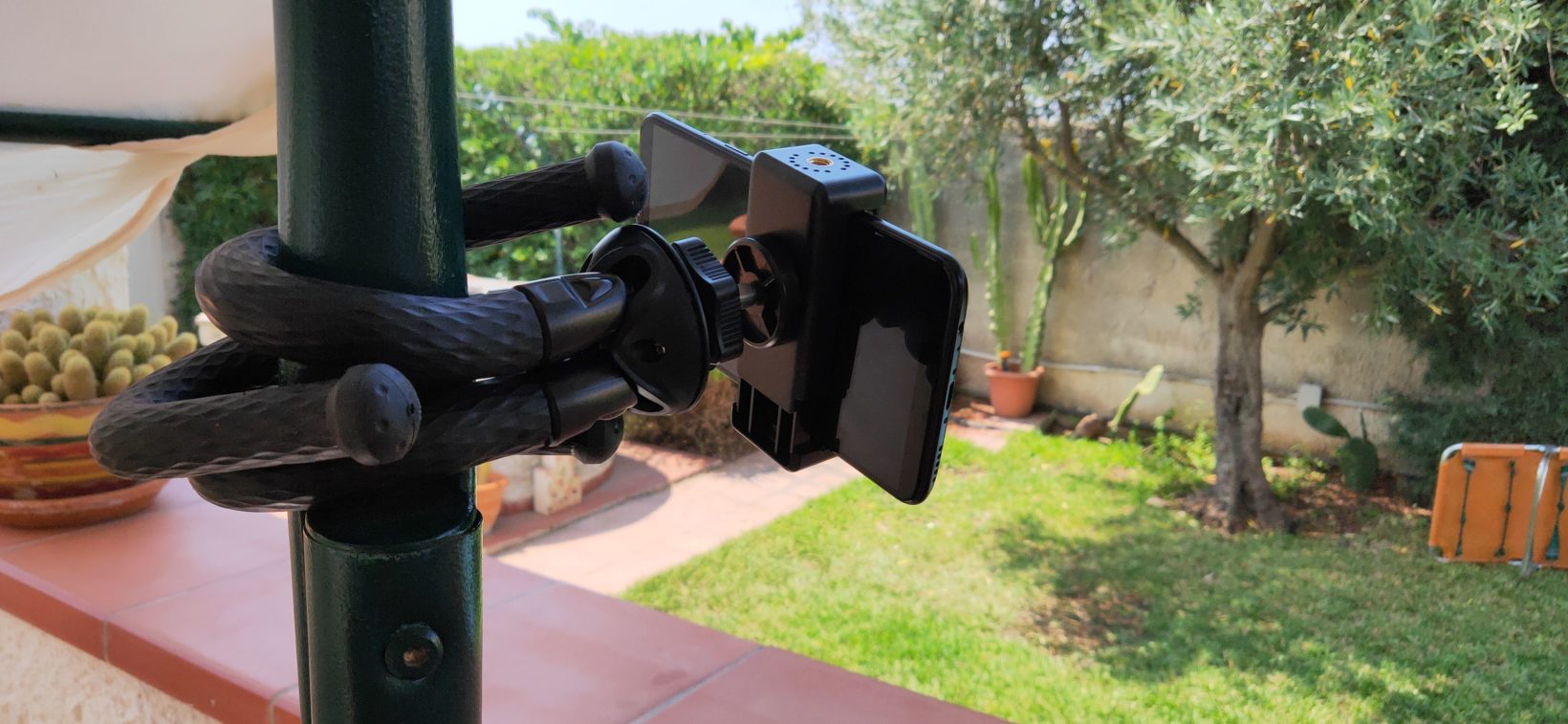 In prova il treppiede flessibile Aukey multiuso