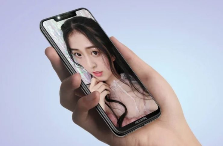 Motorola P30, il miglior clone di iPhone X