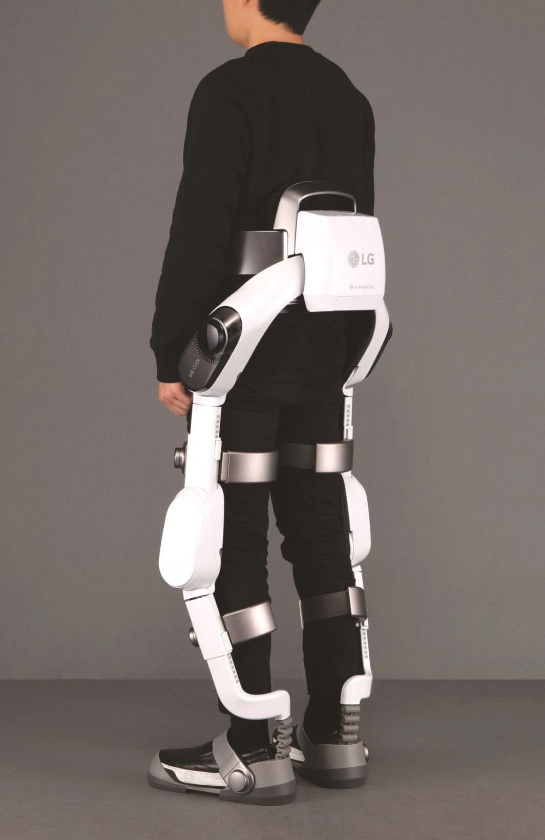 IFA 2018: LG presemta i nuovi Styler per la cura degli abiti e il primo Robot indossabile