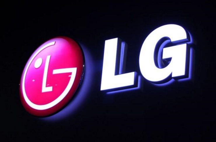 IFA 2018: LG presemta i nuovi Styler per la cura degli abiti e il primo Robot indossabile