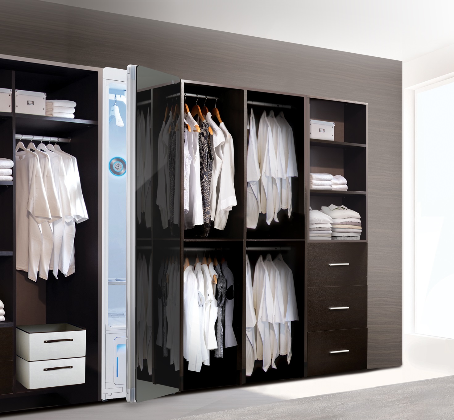 IFA 2018: LG presemta i nuovi Styler per la cura degli abiti e il primo Robot indossabile