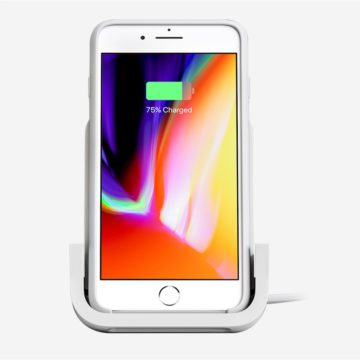 Con Logitech Powered disegnato con Apple sostegno e ricarica wireless con stile