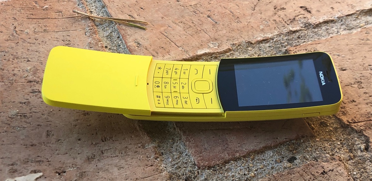 Nokia 8110, il ritorno della banana. La recensione di Macity