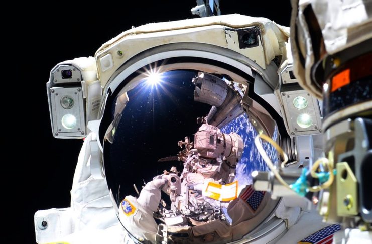 Fatti un selfie nello spazio con la nuova app della NASA