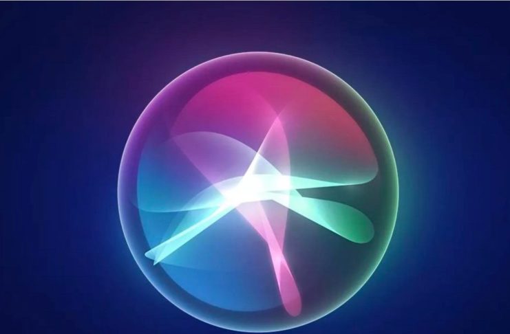 Su iOS 12 Siri può accendere la torcia