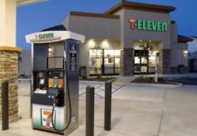 Colpo da maestro di Apple Pay, sbarca in oltre 10.000 negozi 7-Eleven Colpo da maestro di Apple Pay, sbarca in oltre 10.000 negozi 7-Eleven