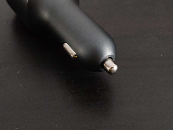 Recensione Elecwave EB06, ricevitore BT per auto con caricatore integrato