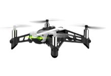 Docenti e ragazzi pilotano droni e creano videogiochi con il linguaggio Swift di Apple