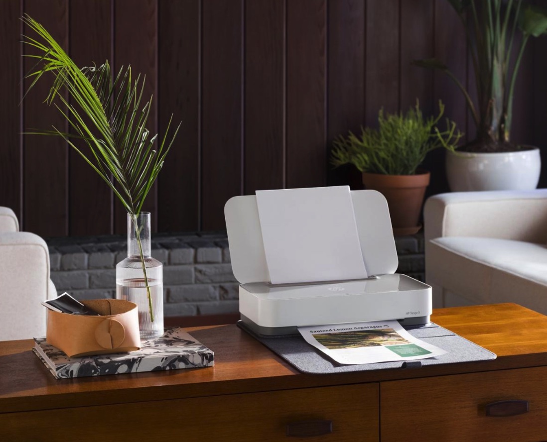 HP Tango, la stampante che sembra un libro pronta per i controlli vocali