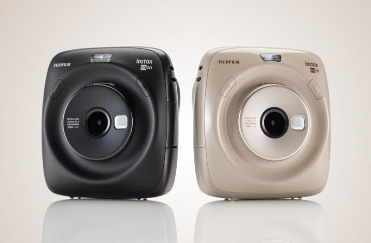 Instax Square SQ20, la fotocamera istantanea che riprende anche i video