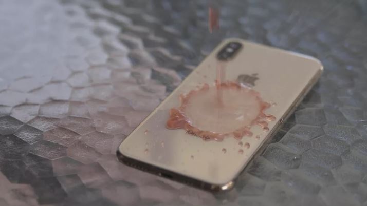 Impermeabilità iPhone XS: resisterà ad acqua, vino, e ad un tuffo in mare?