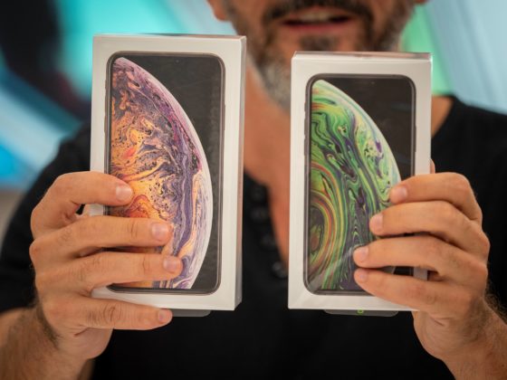 i nuovi iPhone XS e XS Max arrivano nei negozi: li abbiamo aperti per voi