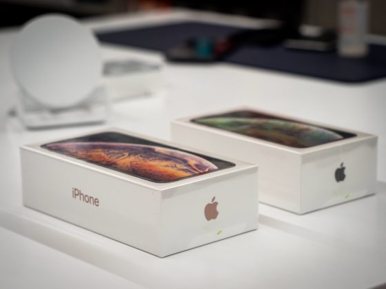 i nuovi iPhone XS e XS Max arrivano nei negozi: li abbiamo aperti per voi