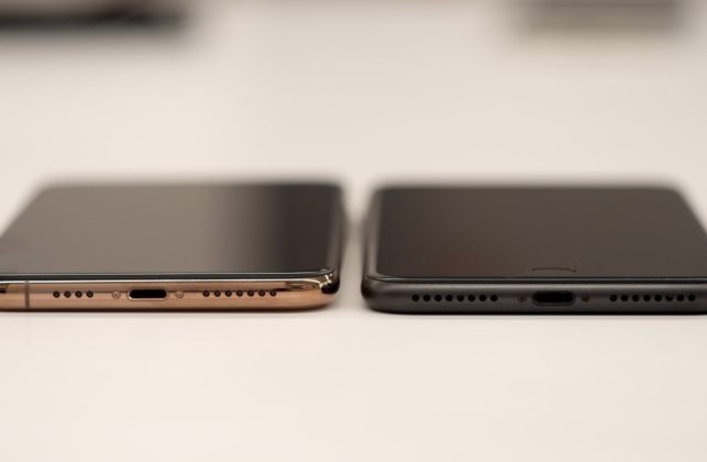 i nuovi iPhone XS e XS Max arrivano nei negozi: li abbiamo aperti per voi