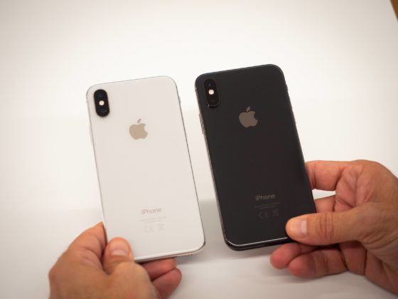 i nuovi iPhone XS e XS Max arrivano nei negozi: li abbiamo aperti per voi