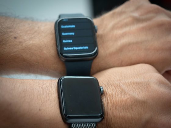 il nuovo Apple Watch 4 arriva nei negozi italiani: lo abbiamo aperto per voi