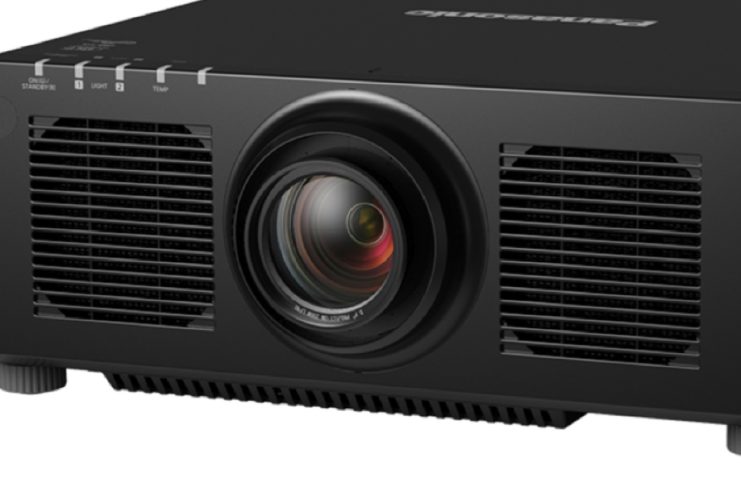 Panasonic  PT-RZ120, videoproiettore 4K con luminosità 12.000 lumen